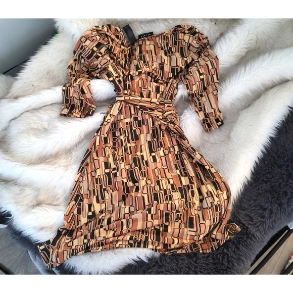 Abstract Dress 👗 - Picture 2 of 4